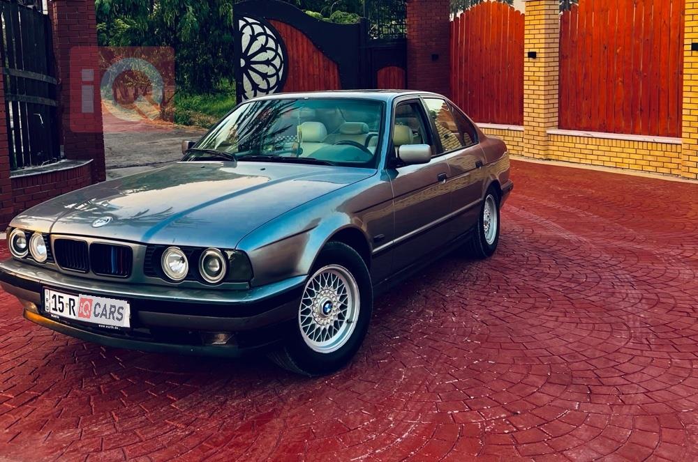 بی ئێم دەبڵیو سیریەس 5